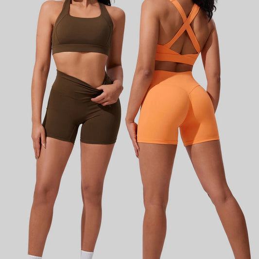 Lyrae scrunch shorts